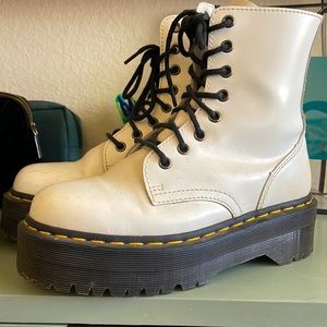 Doc Martens Womens size 6!